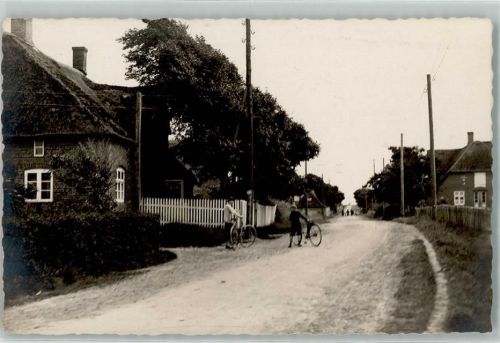 25946 W2278 Nebel , Amrum Privatfoto AK Fahrrad Ort handschriftlich