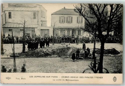 Paris Les Zeppelins sur Paris - Crimes Odieux des Pirates Boches
