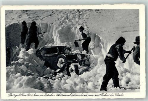 Oldtimer im Schneebegraben Penhas da Saúde Serra da Estrela