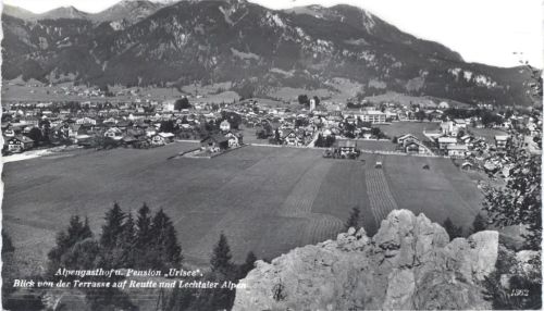 Reutte um 1950 Reutte: Ansicht, Lechtaler Alpen,Tiroler Kunstverlag AKU1