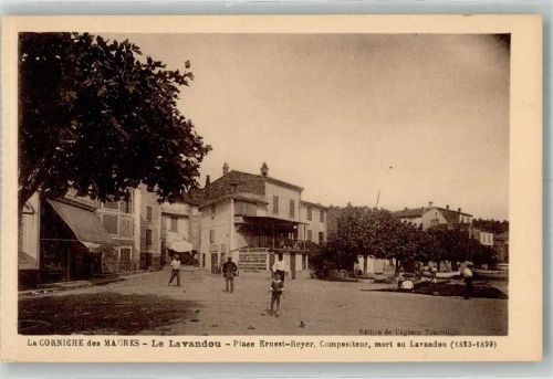 Le Lavandou Place Ernest-Reyer