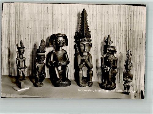 Sumatra Denkmal AhnendarstellungeInsel Nias Sumatra
