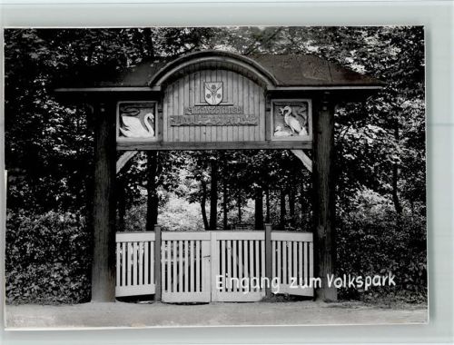 Springe Eingang Volkspark