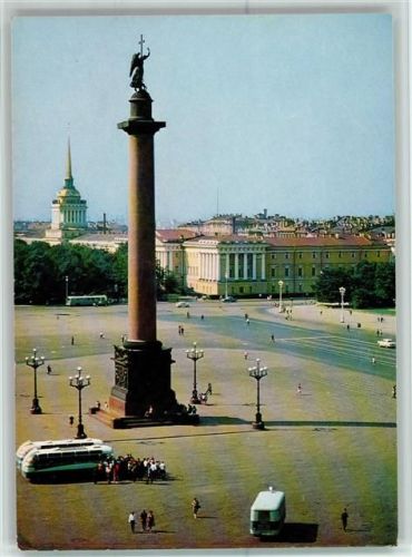 St. Petersburg Omnibusse am Palastplatz