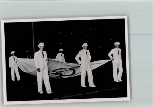 Deutsche Olympionike mit dem Atlastuch Olympiade 1936 Sammelbild Band II Gr.57