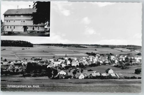 Schwarzenborn Gesamtansicht Haus Rathaus Feld