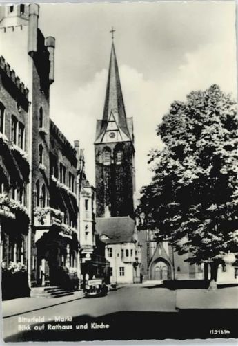 Bitterfeld Marktplatz, Rathaus, Kirche AKU2