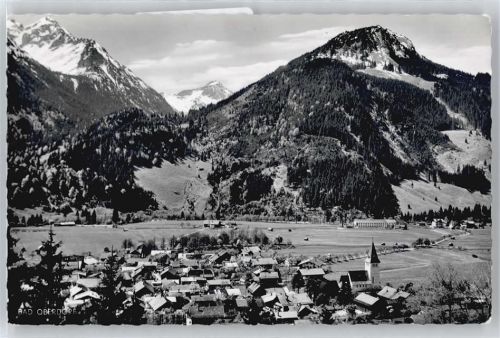 Bad Oberdorf Gesamtansicht mit Rotzspitze, Entschenkopf und Horn