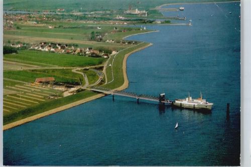 Brunsbüttel Fliegeraufnahme, Elbefähre nach Cuxhaven