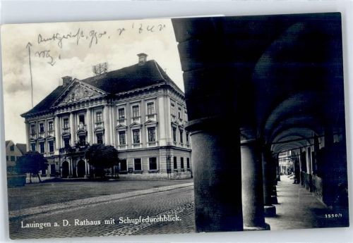Lauingen Rathaus mit Schupfedurchblick