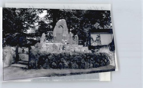 Lübberstedt Foto mit Negativ, Ehrenmal