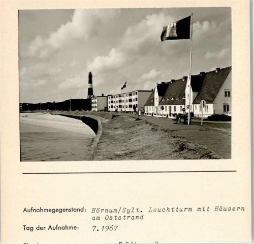 Hörnum Leuchtturm mit Häusern am Oststrand Foto montiert auf Karton