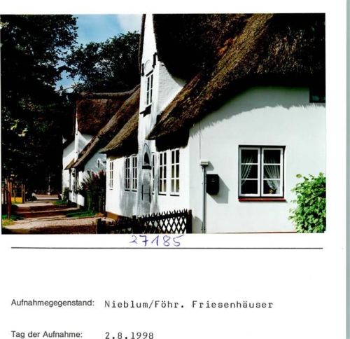 Nieblum Friesenhäuser Foto montiert auf Karton
