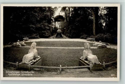 Schwetzingen Schloßgarten Apollotempel Vorderseite Statuen