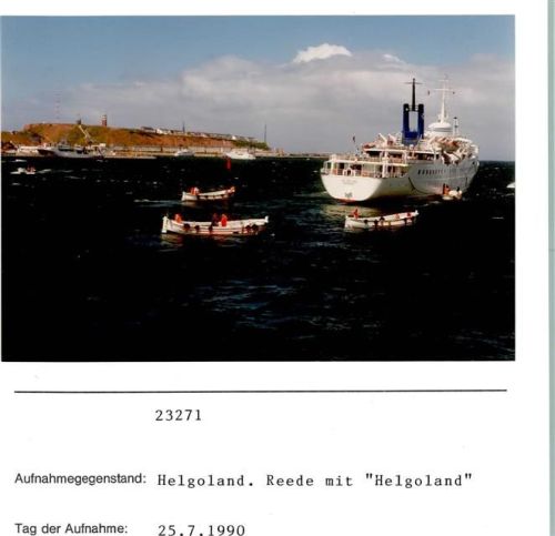 Helgoland Reede mit Schiff Helgoland Foto montiert auf Karton