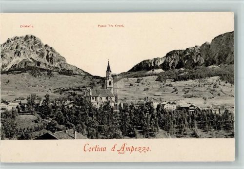 Cortina d'Ampezzo Ortsansicht mit Cristallo und Passo Tre Croci