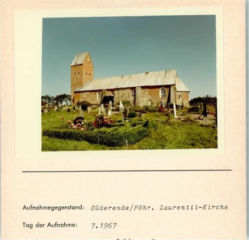 25938 W2270 Süderende auf Föhr FOTO KEINE AK Laurentii-Kirche mit Friedhof Kirchen, Grabsteine, etc. Foto montiert auf Karton