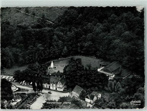 Wald Rückseite mit Abschürfungen bzw Kleberesten Fliegeraufnahme Märchenwald