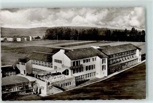 Pfalzgrafenweiler Haus Hohenwaldach Rückseite mit Abschürfungen bzw Kleberesten