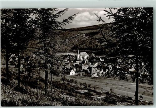 Burbach Rückseite mit Abschürfungen und Kleberesten