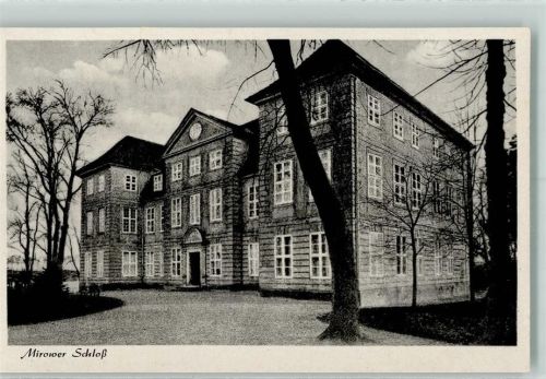 Mirow Schloß Rückseite mit Abschürfungen bzw Kleberesten