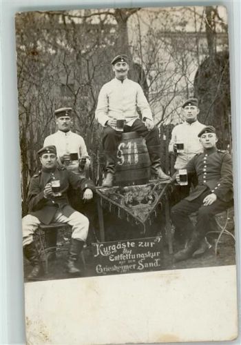 Griesheim Kurgäste zur Entfettungskur Soldaten Uniform