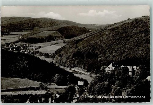 Lennestadt Burg Bilstein mit Ausblick nach Kirchveischede