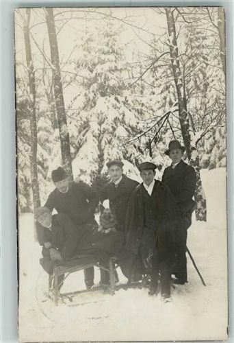 Rodewisch Winter Gruppenbild mit Schlitten u. Schäferhund Ort lt. Fotograf