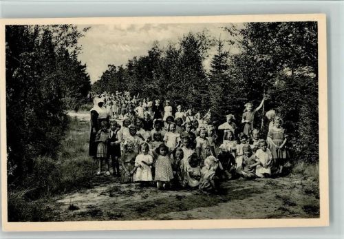 Ravels Open-lucht-school voor zwakke meisjes - Vrouw van de Kempen