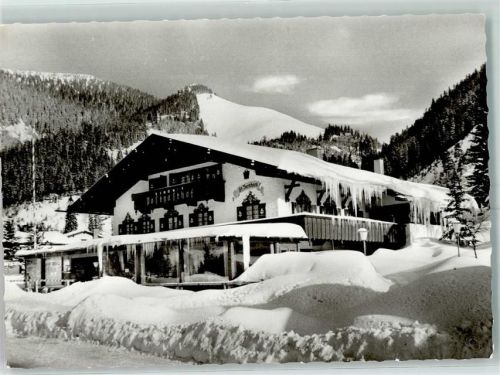 Spitzingsee Postgasthof See-Cafe St. Bernhard Bes. Anton und Annemirl Simon Winter Eiszapfen