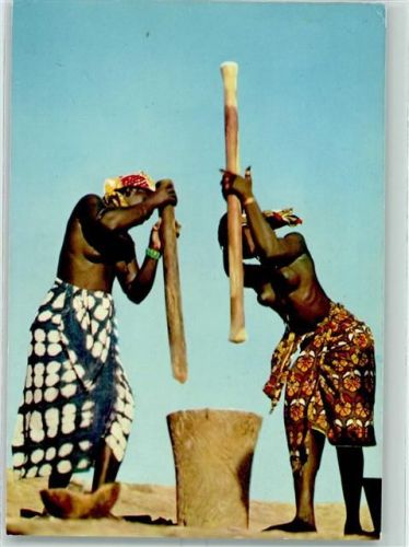 1974 Woman grinding AK