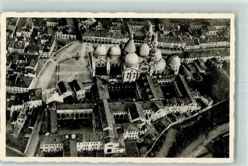Padova Fliegeraufnahme il Convento e la Basilica del Santo Messaggero di S. Antonio