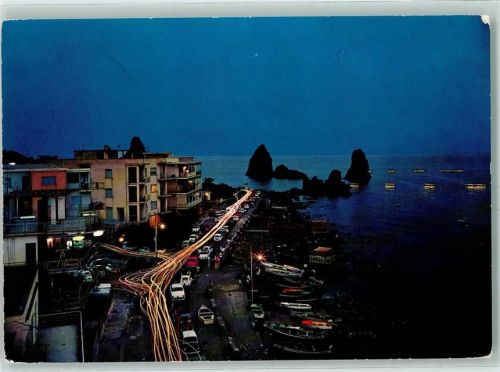 Catania Acitrezza bei Nacht Auto Fischerboot