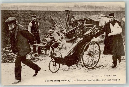 Guerre Europeenne 1914 - Volontaire Congolais blesse traversant Nieuport