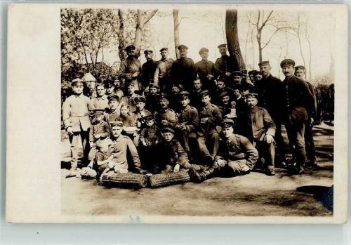 Wesel 1918 Artillerieabteilung mit Granatkörben und Kindern Ort lt. Stempel Feldpost