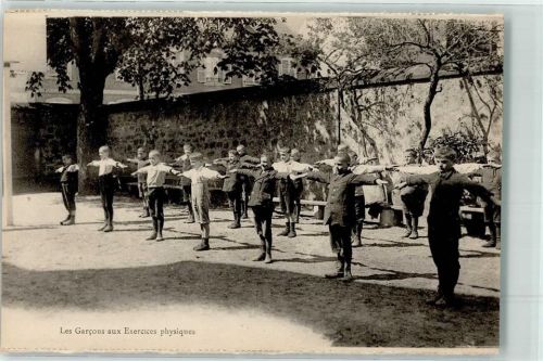 Neuwiller les Garcons aux Exercices physiques
