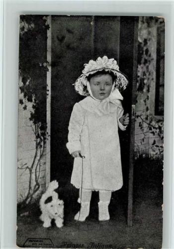 Prinzessin Juliana mit einem Stocfftier AK