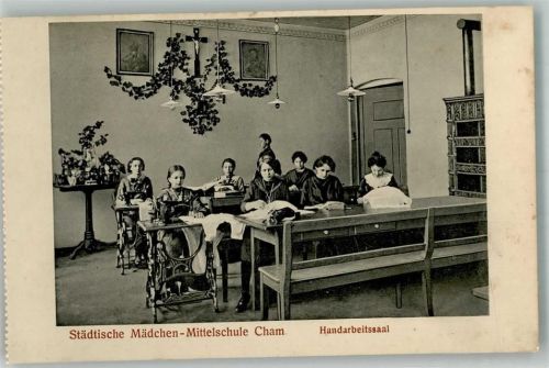 Cham Städtische Mädchen Mittelschule Handarbeitssaal Nähmaschine