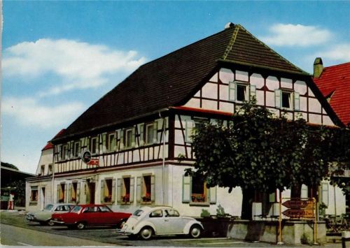 Neulauterburg Gasthaus Zum Bayrischen Hof FAchwerkhaus VW-Käfer