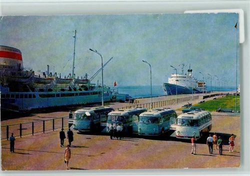 St. Petersburg Hafen Busse Schiffe
