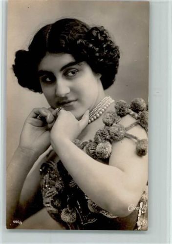 1906 NPG Serie 496-9 - Frauenschönheit Carmela