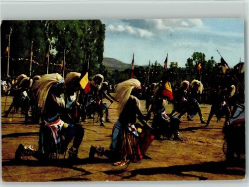 Afrikaner in Tracht beim Tanz