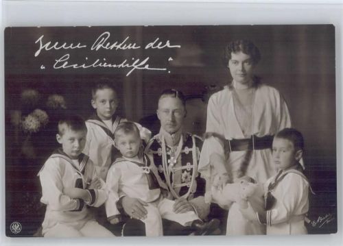 1914 Cecilienhilfe - Kronprinzenpaar mit seinen Söhnen