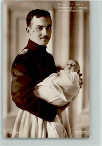 Liersch - Herzog Ernst August zu Braunschweig mit dem Baby