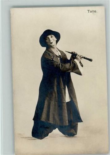 Toto der Clown mit Flöte Foto AK