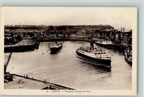 Dieppe Paquebot sortant du Port ca 1925 AK