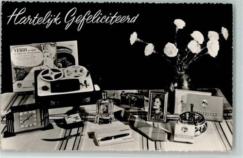 Aschenbecher, Tonband, Reisewecker, Fotoapparat, Gabentisch, Geburtstag Werbung Stilleben