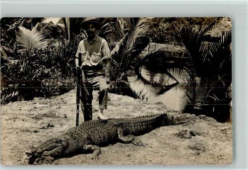 1930 Jäger mit einem Krokodil AK