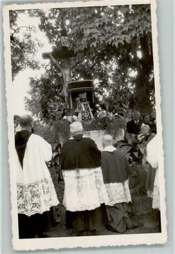Simbach Priester Kreuz Madonna Blumen Kind
