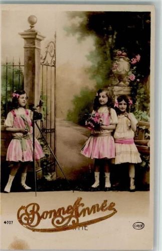 1911 Verlag Circe 4707 Serie , Mädchen mit einem Fotoapparat, handcoloriert